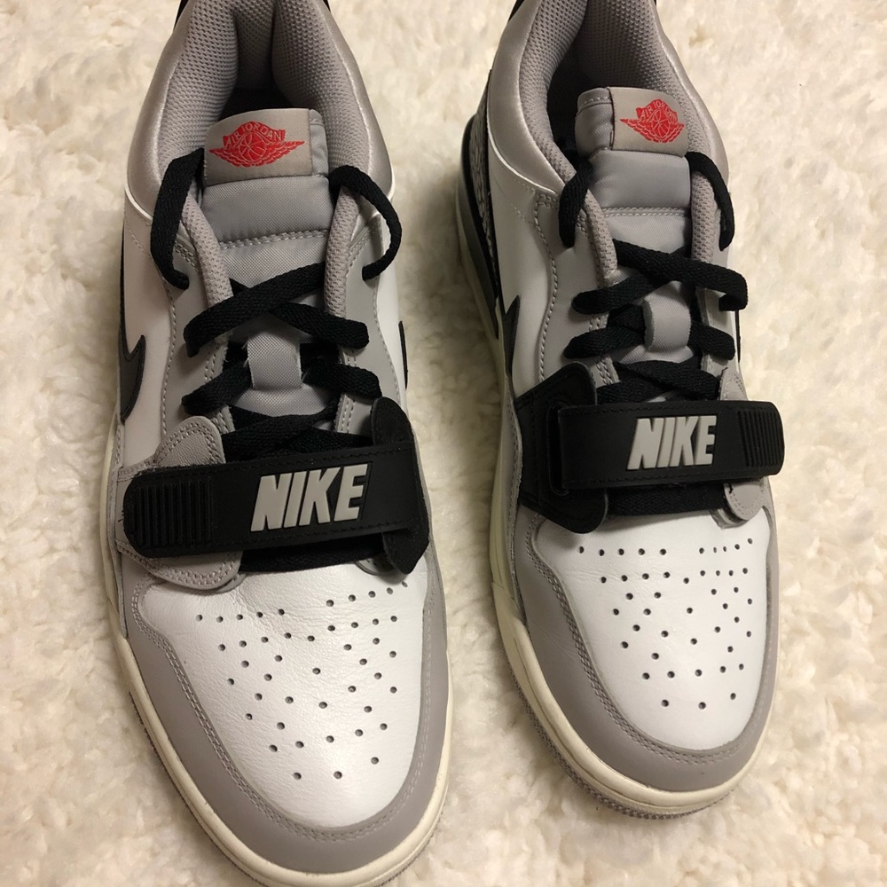 Jordan Legacy 312 Low Tech Grey Fire Red